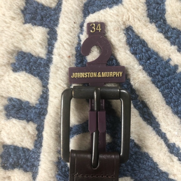 NWT MEN’s Johnston & Murphy LEATHER BELT, SIZE 34 - Picture 2 of 4